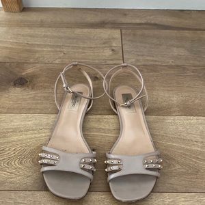 VALENTINO ROCKSTUD PATENT LEATHER FLATS